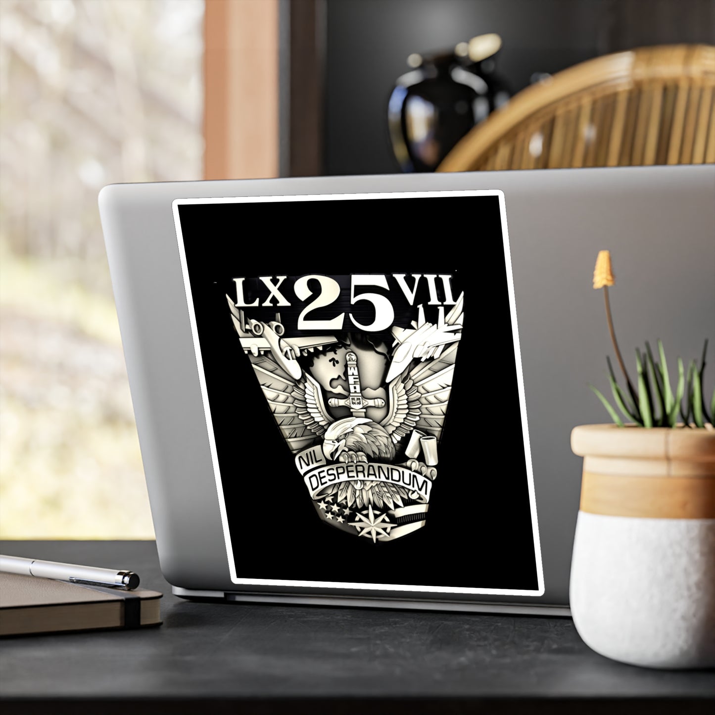 '25 Crest Vinyl Decal