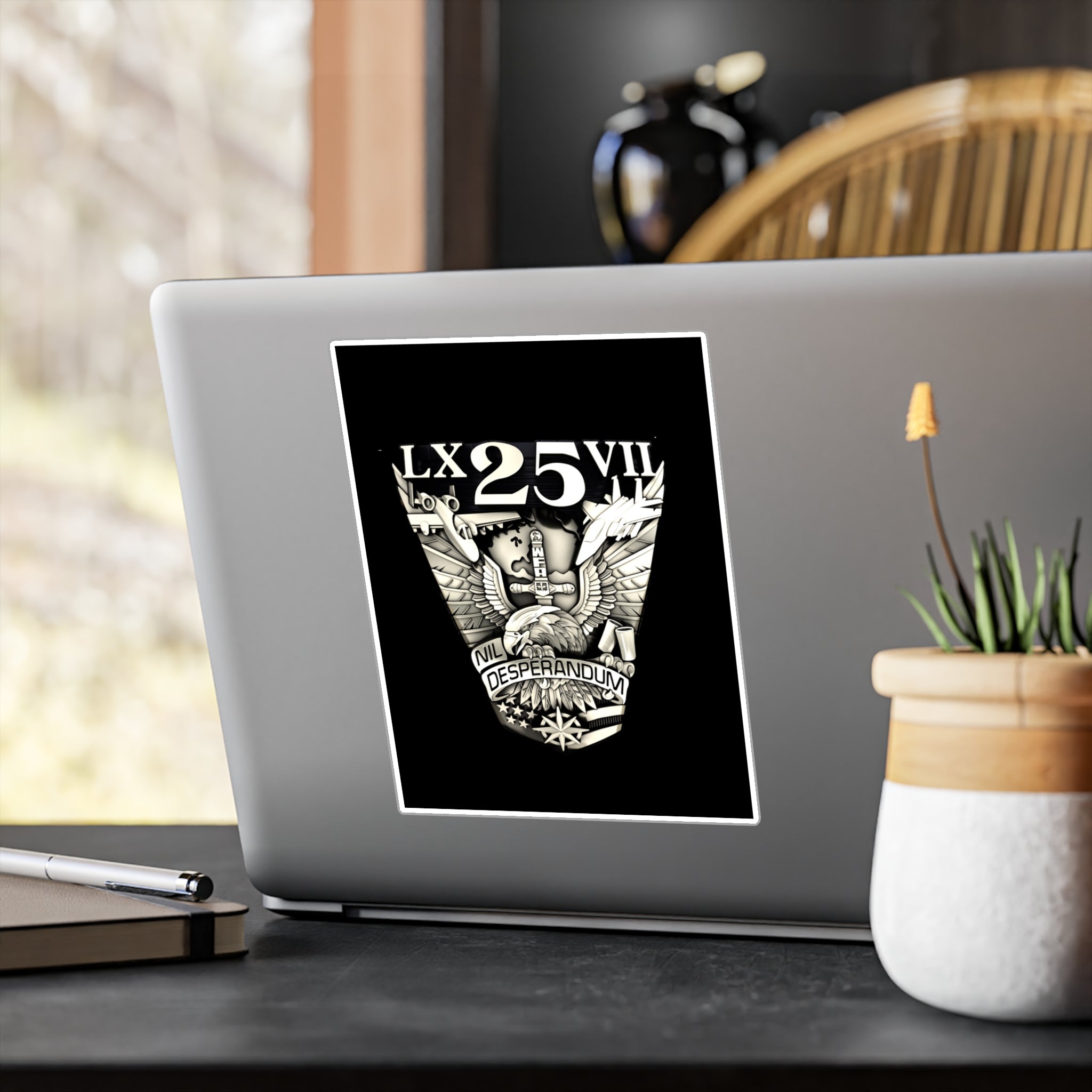 '25 Crest Vinyl Decal