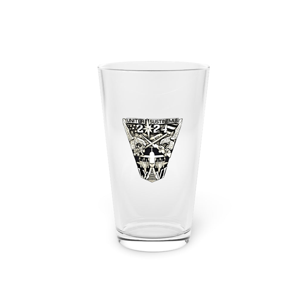 '24 Crest Pint Glass
