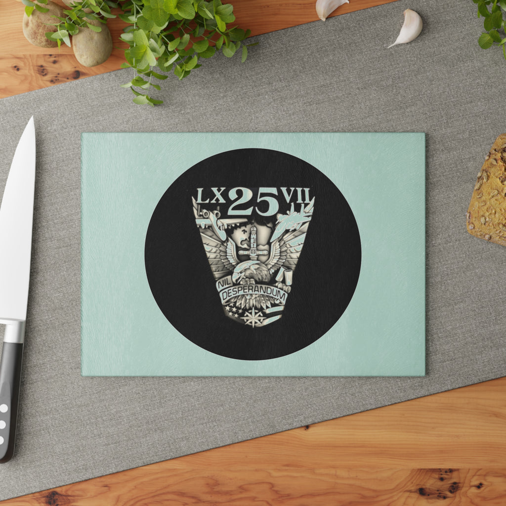 '25 Glass Cutting Board